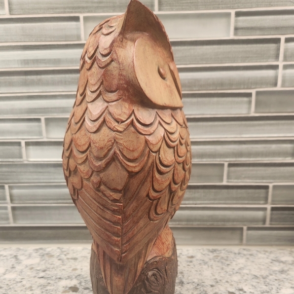 Vintage, Rustic, Wood like Carved Finish, Resin Owl Figurine 8.75" - Picture 6 of 7